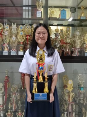 JUARA HARAPAN II MENULIS PANTUN PADA LOMBA KETERAMPILAN BERBAHASA & BERSASTRA INDONESIA